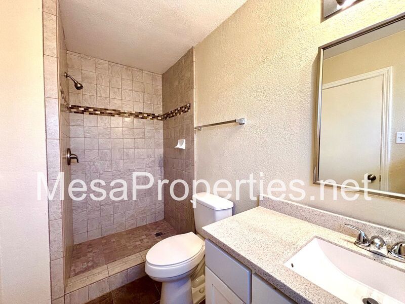 Beautiful 3 Bedroom 2 Bathroom Home in Apple Valley property image
