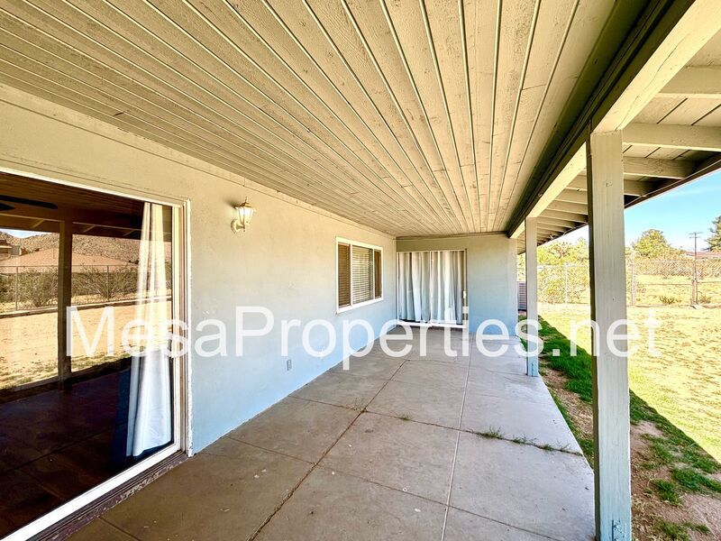 Beautiful 3 Bedroom 2 Bathroom Home in Apple Valley property image