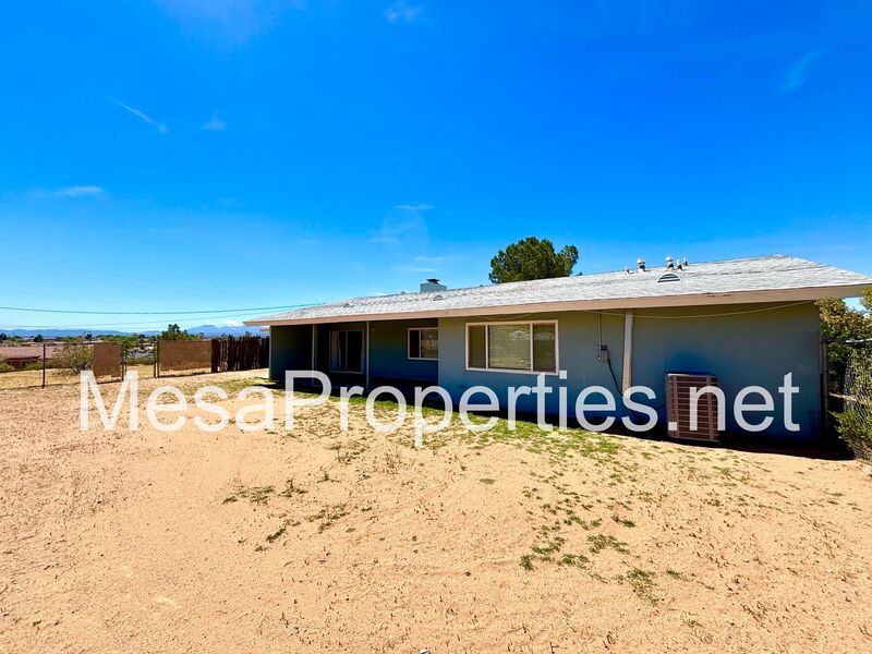 Beautiful 3 Bedroom 2 Bathroom Home in Apple Valley property image