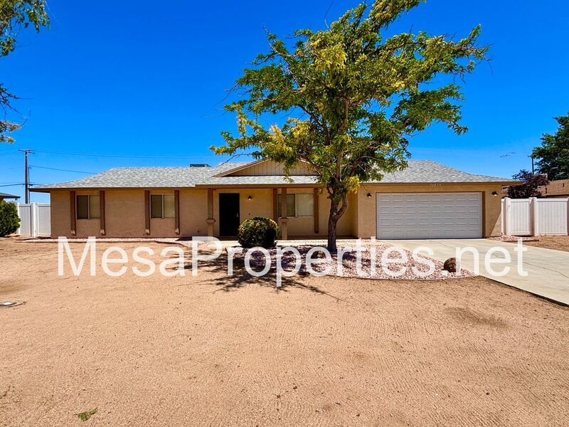 4 Bedroom, 2 bathroom home in Apple Valley property image