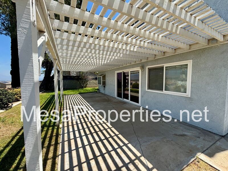 Beautiful 3 Bed, 2.5 Bath Home with 3-Car Garage and Tesla Charging property image