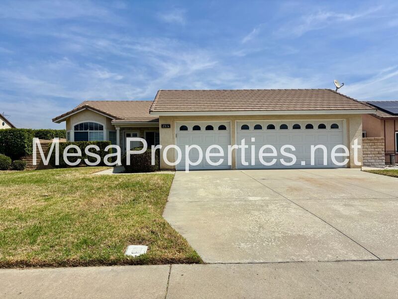 Spacious 4-Bedroom Home with Modern Updates – Move-In Ready! property image