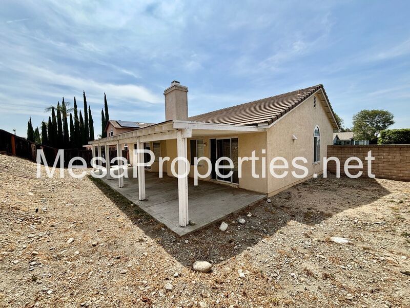 Spacious 4-Bedroom Home with Modern Updates – Move-In Ready! property image