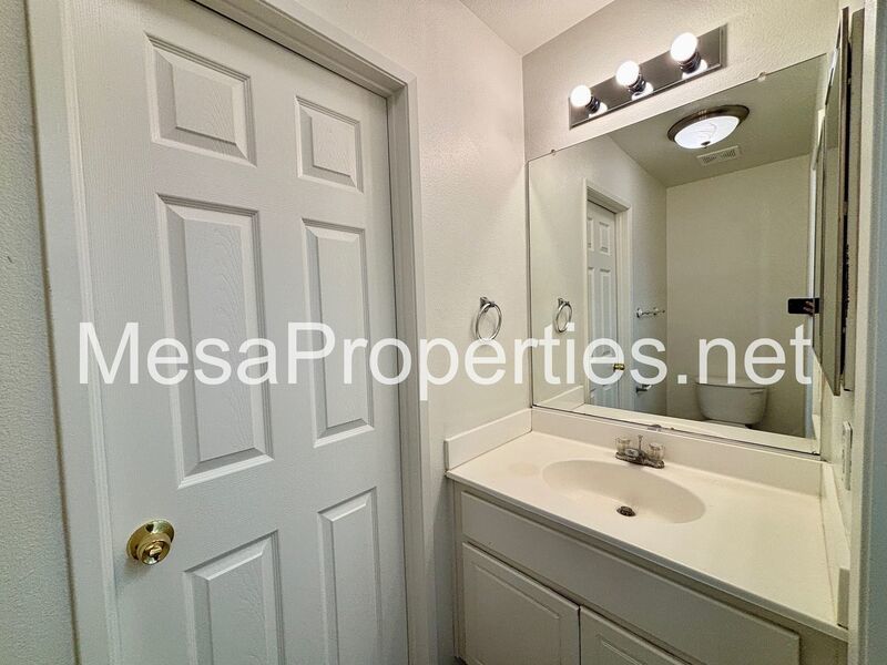 4 Bedroom 2 Bathroom Home in Victorville! property image