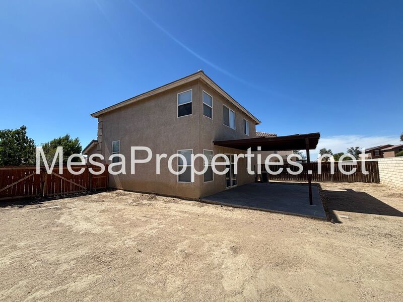 4 Bedroom 2 Bathroom Home in Victorville! property image