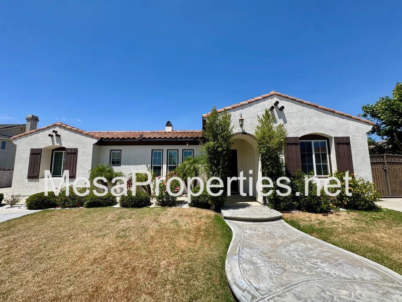 Beautiful 4 bedroom, 3.5 bathroom Spanish style home in Moreno Valley! property image