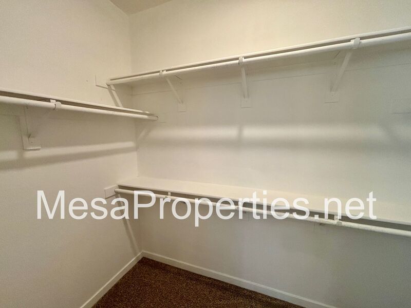Beautiful 4 Bedroom House In North Fontana Gated Community! property image