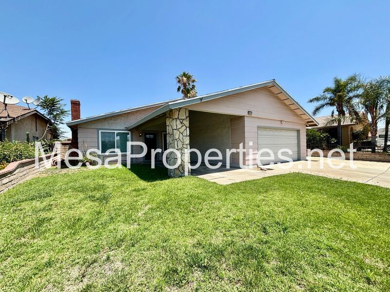 Updated 3 Bedroom 2 Bathroom Home in Fontana property image
