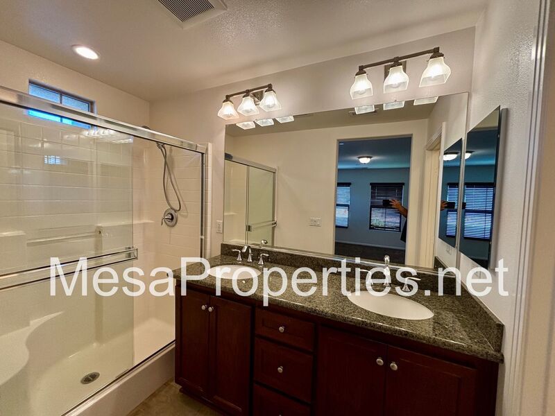 Stunning 3 Bed 3.5 Bath Townhouse in Rancho Cucamonga property image