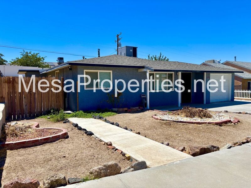 4 Bedroom 2 Bath Home in Barstow property image