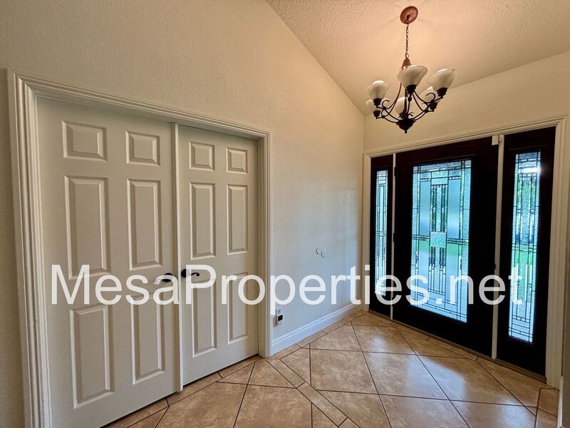 MUST SEE! Stunning 4 Bedroom/2.5 Bathroom Home in Northern Rialto! Beautiful Mountain Views! property image