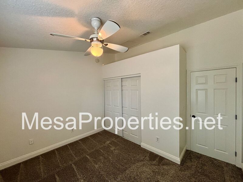MUST SEE! Stunning 4 Bedroom/2.5 Bathroom Home in Northern Rialto! Beautiful Mountain Views! property image