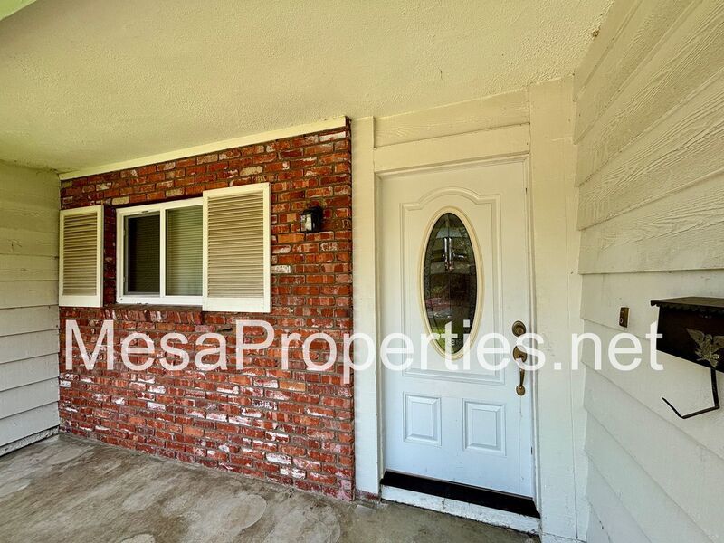Beautiful 4 Bed 2 Bath Home in Riverside! property image