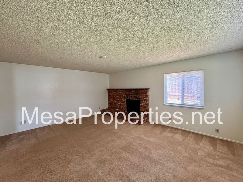 Beautiful 4 Bed 2 Bath Home in Riverside! property image