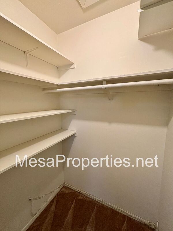 Beautiful 4 Bed 2 Bath Home in Riverside! property image