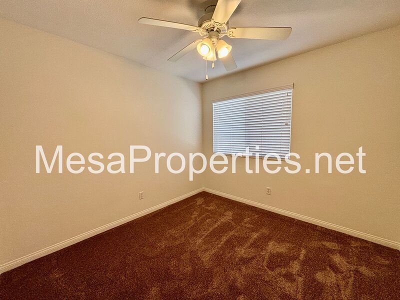 Spacious 5-Bedroom, 3-Bathroom home in Victorville property image