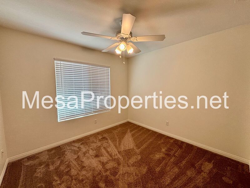 Spacious 5-Bedroom, 3-Bathroom home in Victorville property image