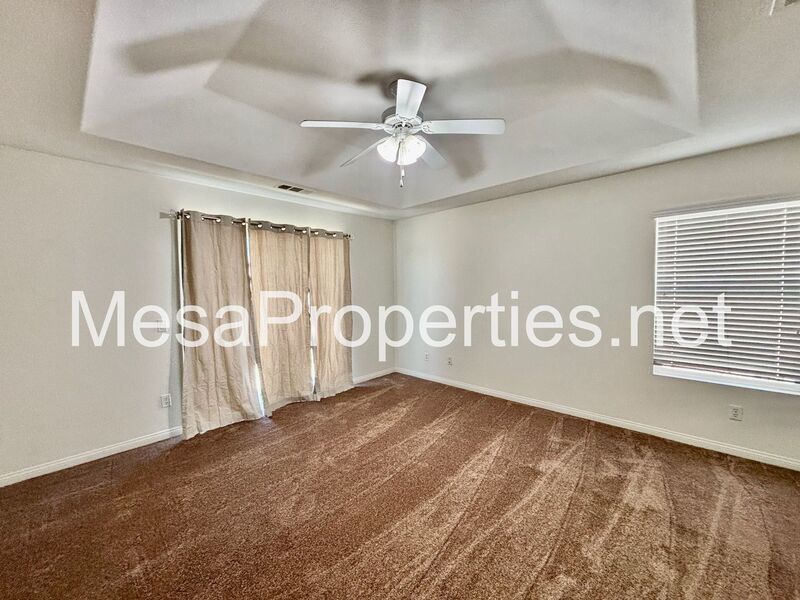Spacious 5-Bedroom, 3-Bathroom home in Victorville property image