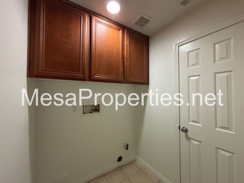 Spacious 5-Bedroom, 3-Bathroom home in Victorville property image
