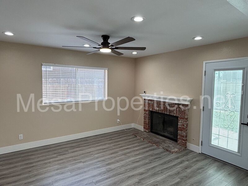 Marvelous 2 Story Home In Fontana! property image