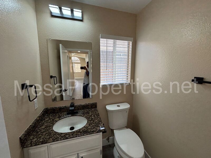 Marvelous 2 Story Home In Fontana! property image