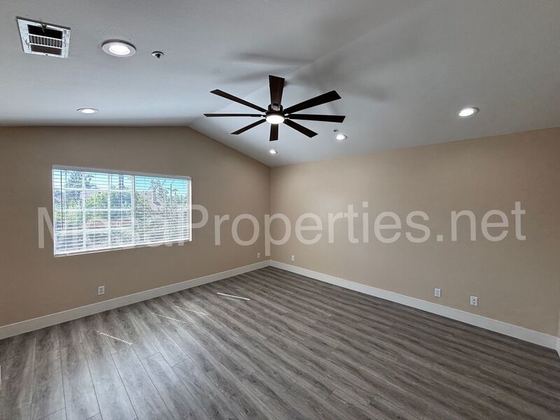 Marvelous 2 Story Home In Fontana! property image