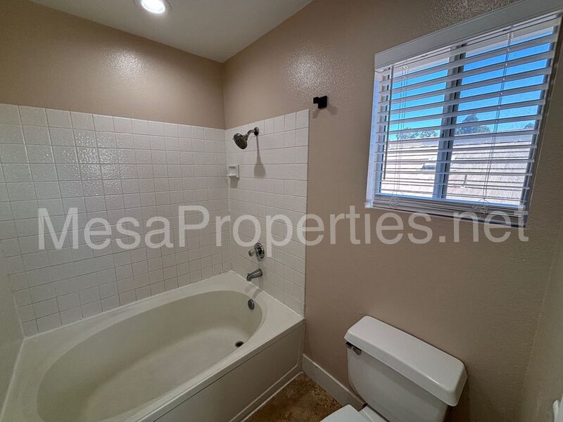 Marvelous 2 Story Home In Fontana! property image