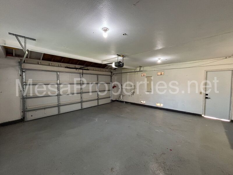 Marvelous 2 Story Home In Fontana! property image