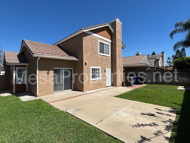 Marvelous 2 Story Home In Fontana! property image