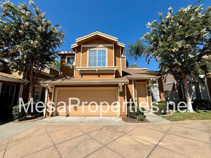 Beautiful 3 bed/2.25 ba Two Story House in Claremont! property image