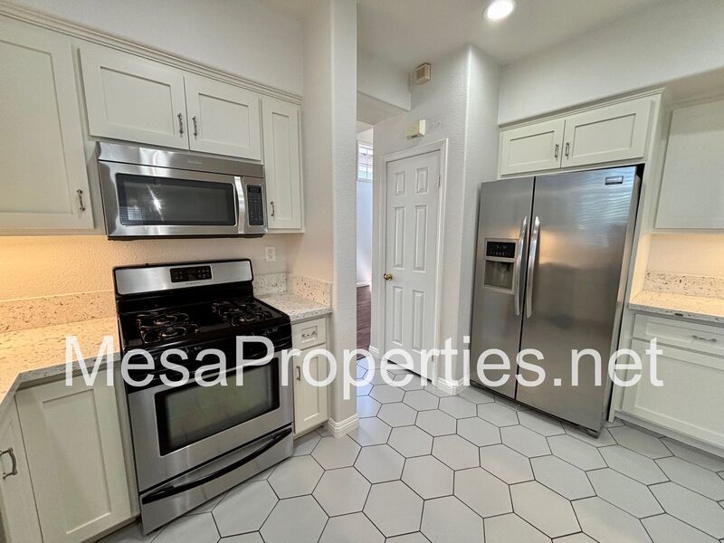 Beautiful 3 bed/2.25 ba Two Story House in Claremont! property image