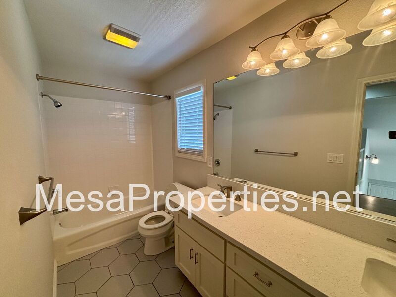 Beautiful 3 bed/2.25 ba Two Story House in Claremont! property image