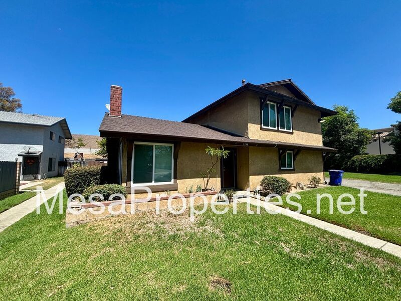 Beautiful 3 Bed, 1.5 Bath Apartment in Ontario property image