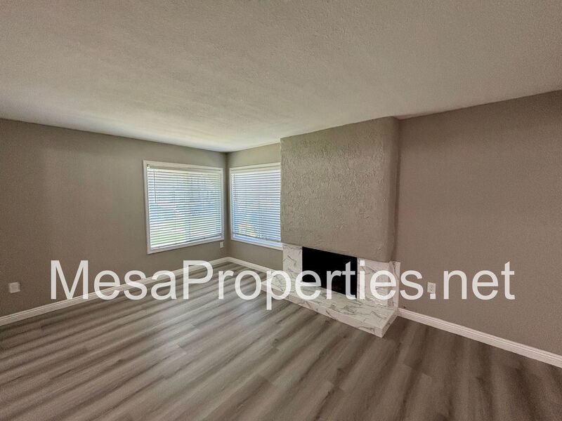 Beautiful 3 Bed, 1.5 Bath Apartment in Ontario property image