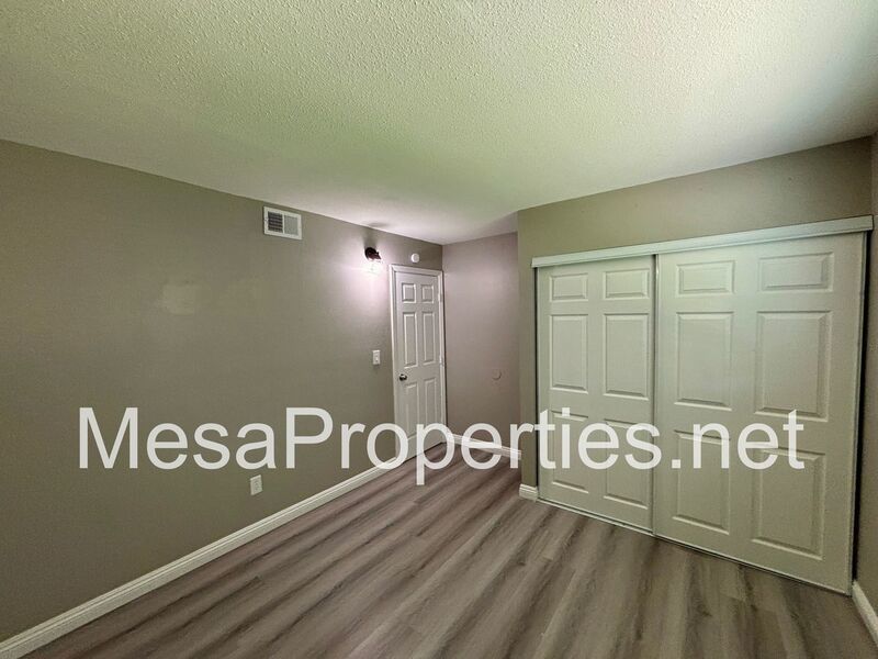 Beautiful 3 Bed, 1.5 Bath Apartment in Ontario property image