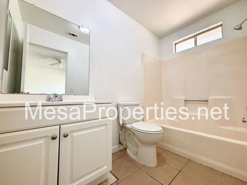 Beautiful 3 bedroom 2 bathroom Unit in Apple Valley! property image
