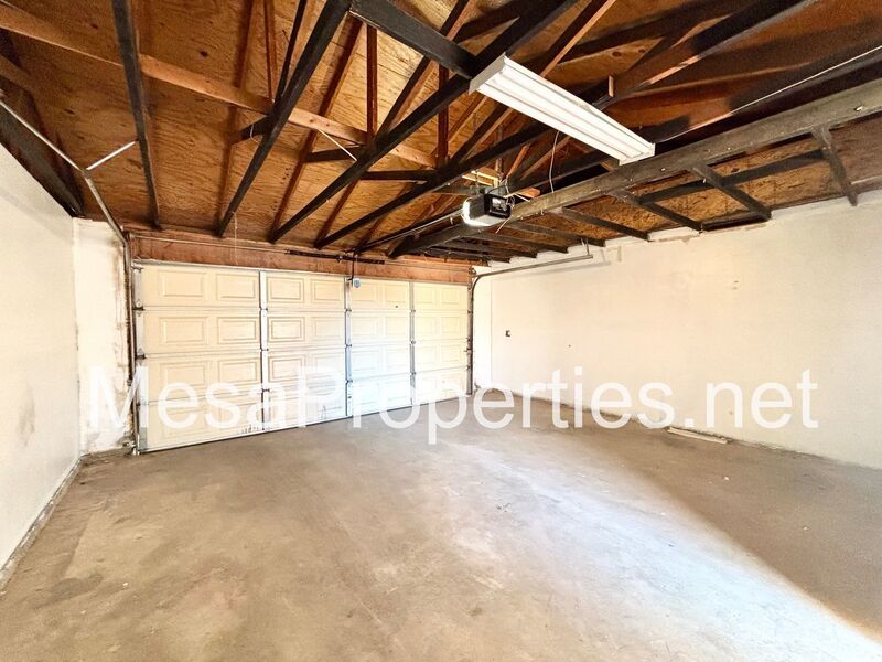 Beautiful 3 bedroom 2 bathroom Unit in Apple Valley! property image
