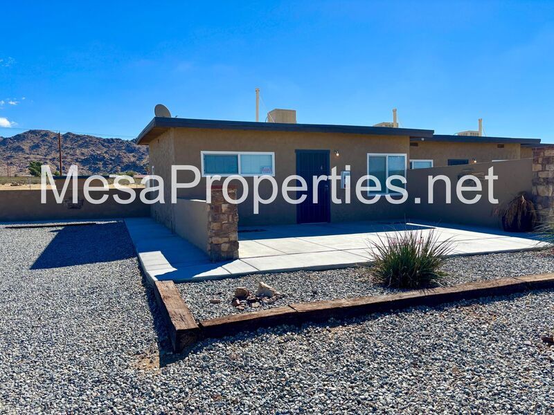 Water, Trash & Gas Included in Rent! Spacious 1 Bed 1 Bath Apartment in Apple Valley! property image