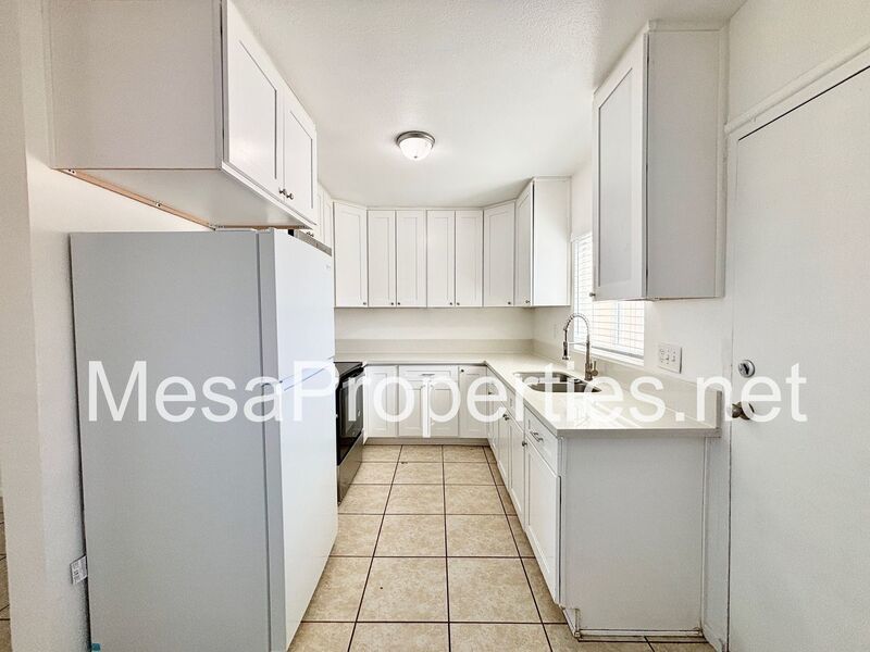 Water, Trash & Gas Included in Rent! Spacious 1 Bed 1 Bath Apartment in Apple Valley! property image