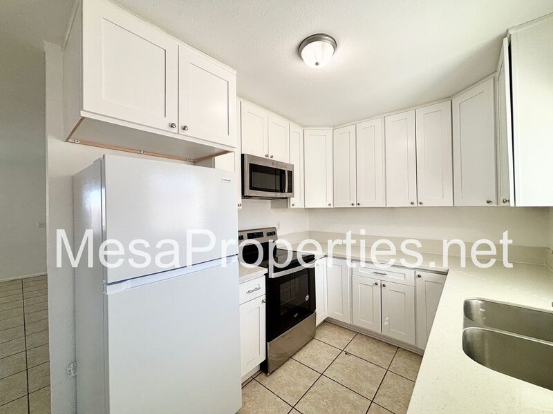 Water, Trash & Gas Included in Rent! Spacious 1 Bed 1 Bath Apartment in Apple Valley! property image
