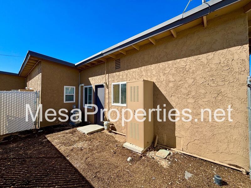 Water, Trash & Gas Included in Rent! Spacious 1 Bed 1 Bath Apartment in Apple Valley! property image