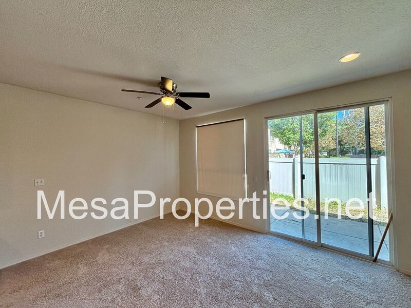 Must See! Beautiful 3 Bedroom/2.5 Bathroom Townhouse in Gated Community! property image