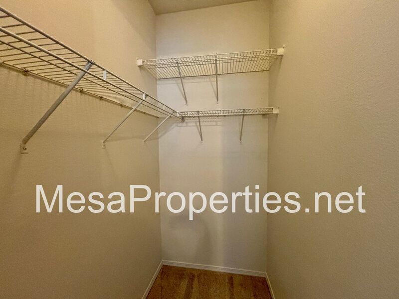 Must See! Beautiful 3 Bedroom/2.5 Bathroom Townhouse in Gated Community! property image