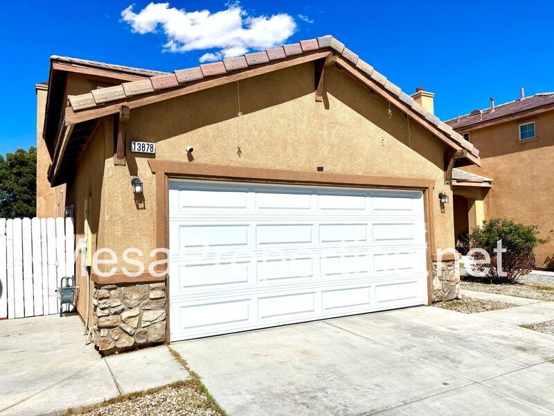 Spacious 4 Bedroom 2.5 Bath Home in Victorville property image
