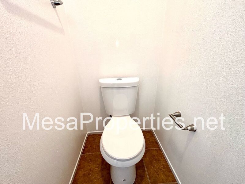 Spacious 4 Bedroom 2.5 Bath Home in Victorville property image
