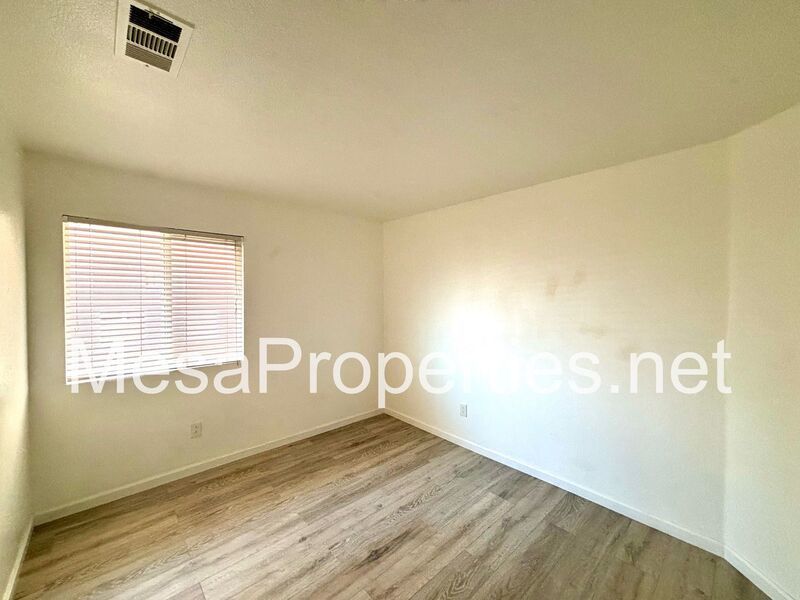Spacious 4 Bedroom 2.5 Bath Home in Victorville property image