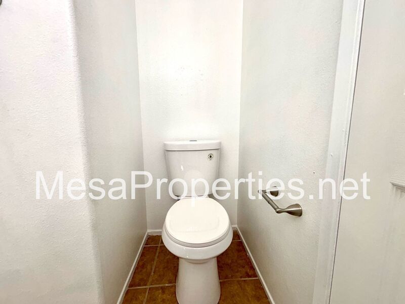 Spacious 4 Bedroom 2.5 Bath Home in Victorville property image