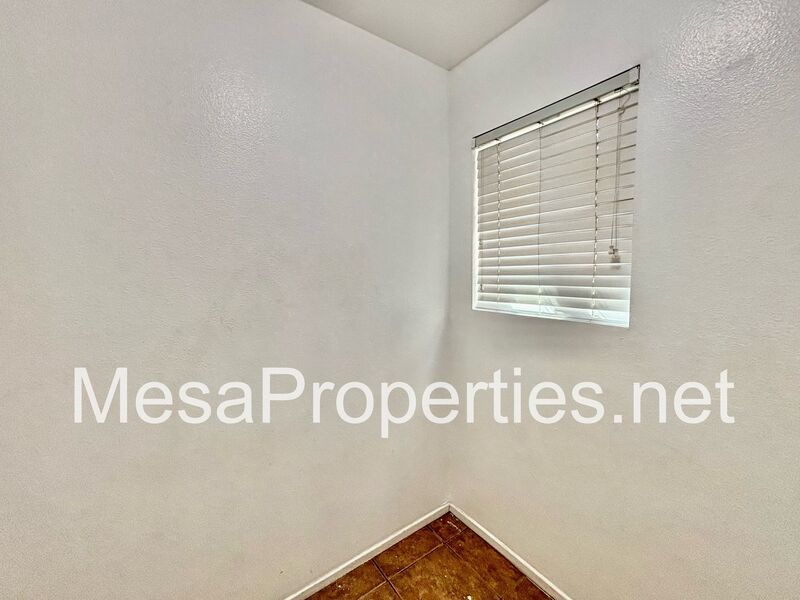 Spacious 4 Bedroom 2.5 Bath Home in Victorville property image