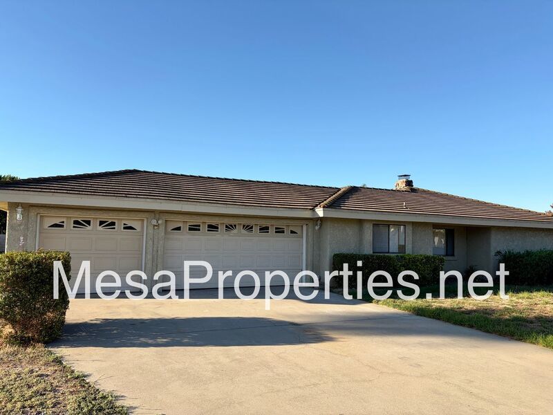 Spacious 3bd/2ba Plus Bonus Room Located In Chino. Move-in Ready! property image
