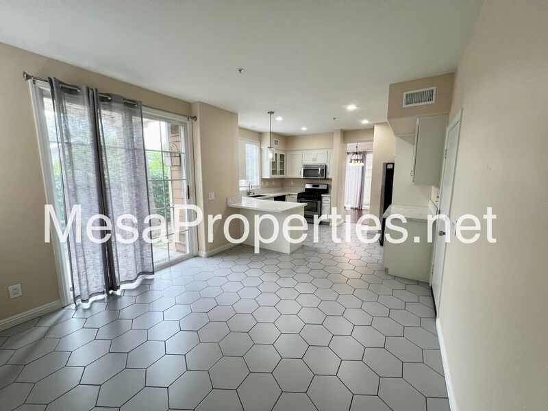 Beautiful 3 bed/2.25 ba Two Story House in Claremont! property image